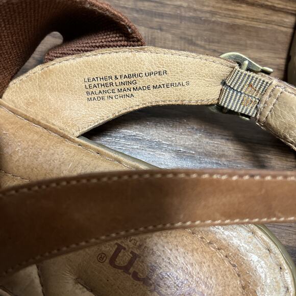 BORN LEATHER SANDALS WOMEN SZ 9M TUSAYAN FLAT BUCKLE BACK STRAP LEATHER ELASTIC - Picture 2 of 6